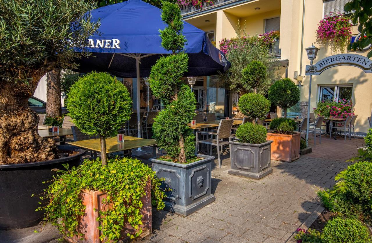 Hotel-Restaurant Zum Baeumle Süßen Exterior foto