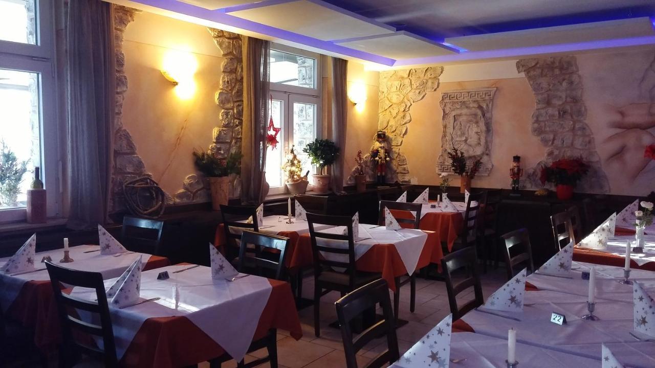 Hotel-Restaurant Zum Baeumle Süßen Exterior foto