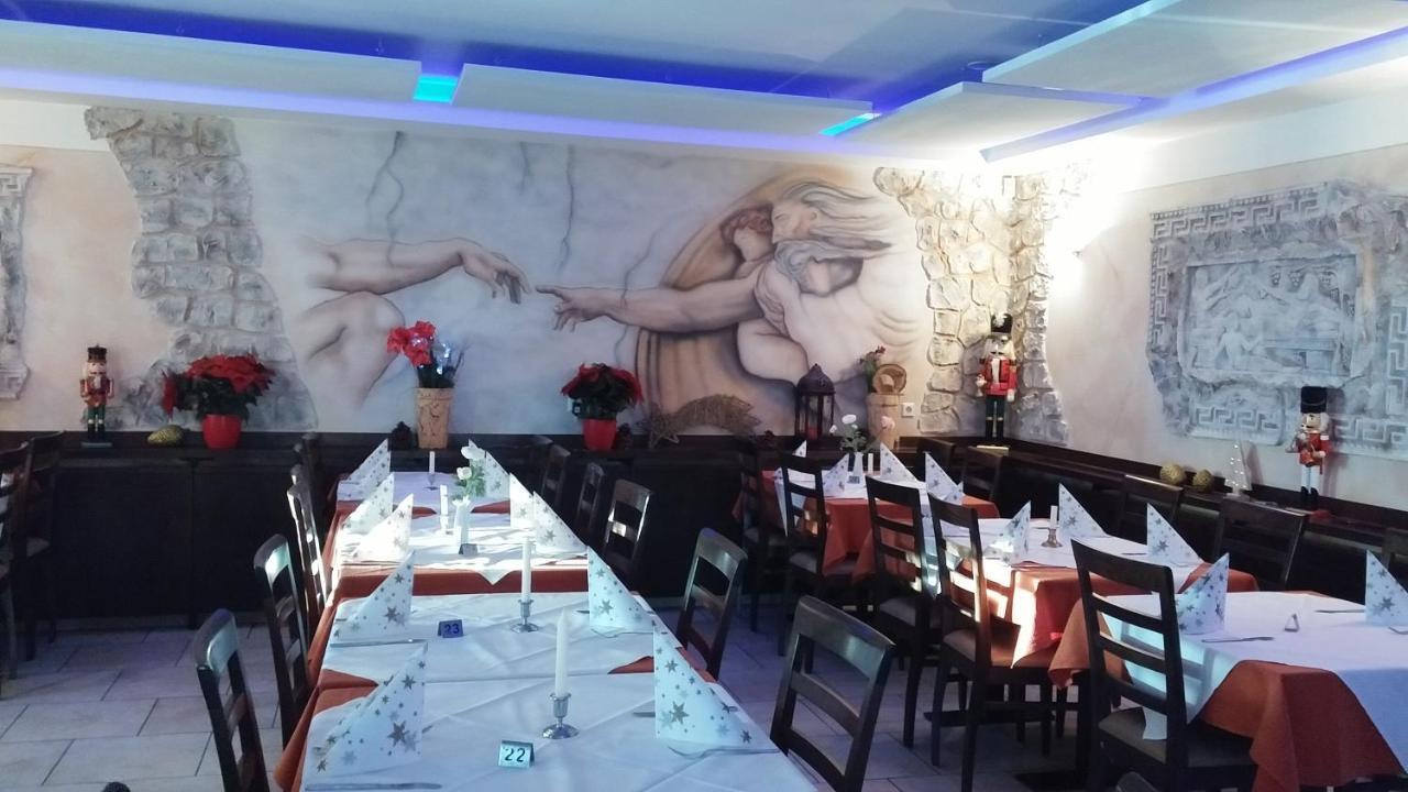 Hotel-Restaurant Zum Baeumle Süßen Exterior foto